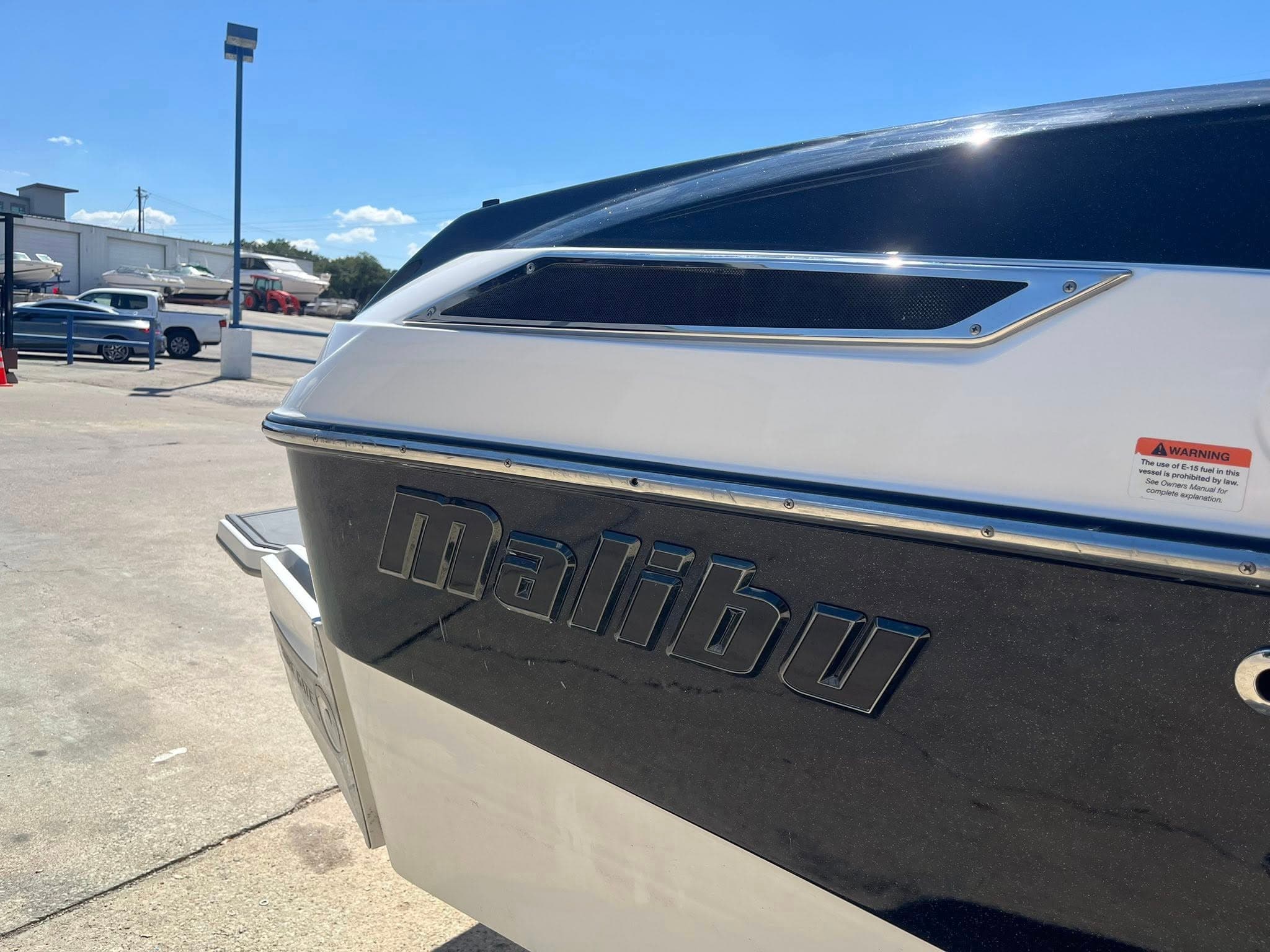 Malibu back right scratch repair photo 2